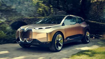 Cea mai așteptată mașină de la BMW e un SUV electric futurist