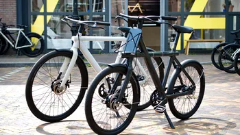 Ce se întâmplă când oamenii pot schimba mașini vechi pe biciclete electrice