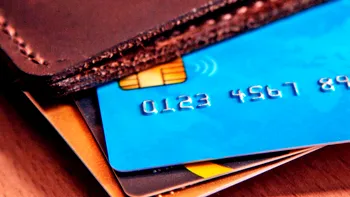 Vestea anului pentru toți cei care au cont și card bancar. Românii doar visau la așa ceva, acum e realitate