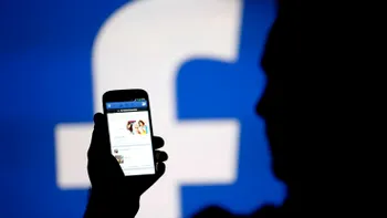 VIDEO Trebuie să fii urmărit pe internet: campania de publicitate a Facebook care te vrea naiv