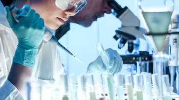Românul care contribuie la revoluția medicală: micro-robotul care administrează medicamente