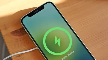 Prima companie care copiază cea mai controversată idee de la iPhone 12