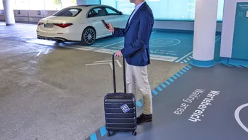 Aeroportul din Stuttgart va avea prima parcare complet automată și fără șofer