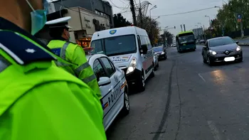 Atenție: primești amendă usturătoare dacă faci asta în trafic. Greșeala banală care te usucă de bani