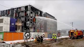 Milioane de site-uri, căzute după un incendiu violent în Franța: cel puțin o firmă din România, afectată. Ce s-a întâmplat