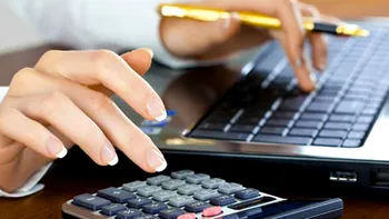 De ce vor fi date mii de laptopuri pentru bugetari: eMAG a câștigat contractul de 10 milioane lei