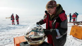 Misiunea fascinantă de explorare a celui mai adânc lac din lume: ce caută rușii în Baikal