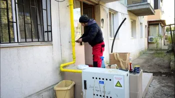 Factura la gaz ”a explodat”: efectele iernii lungii se simt la buzunarele românilor