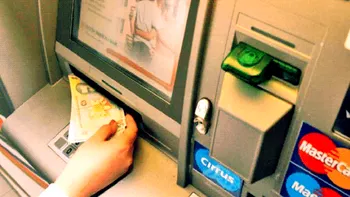 Cum poți fi păcălit la bancomat. Metoda care te lasă fără bani în câteva secunde