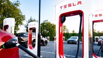 Tesla Supercharger a ajuns în București: în ce orașe mai găsești stațiile de încărcare