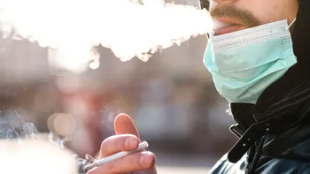 Un studiu arăta că fumatul poate ajuta la prevenirea infecției cu COVID-19. De ce a fost retras