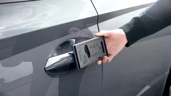Cheia de la mașină se mută pe telefon: utilizatorii de Android intră în rând cu posesorii de iPhone