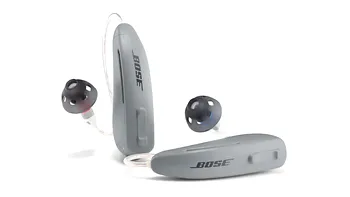 Gadgetul care îți redă auzul, lansat de Bose: cât costă ajutorul auditiv și de ce este special