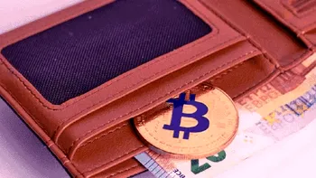 Bitcoin, la un pas de a deveni monedă oficială de plată, la fel ca dolarul american