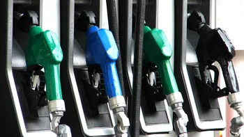 Lovitură pentru toți șoferii din România: benzina și motorina sunt tot mai scumpe, prețurile au explodat