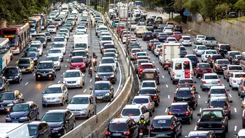 E vital să știi, dacă mergi în Grecia. Codul rutier de aici e foarte sever. Pentru ce fapte riști să rămâi pieton