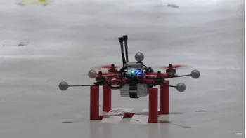 VIDEO Tehnologia fascinantă grație căreia această dronă a întrecut doi piloți experimentați