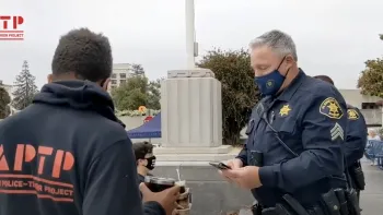 VIDEO Cum a încercat un polițist american să împiedice încărcarea unui clip pe YouTube: ce legătură are Taylor Swift