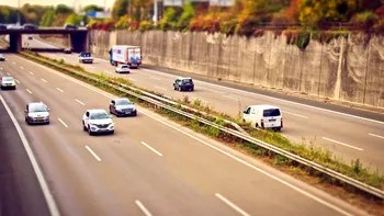 Atenție, șoferi. Veți primi avertizări cu privire la gropile de pe asfalt. Cum e posibil