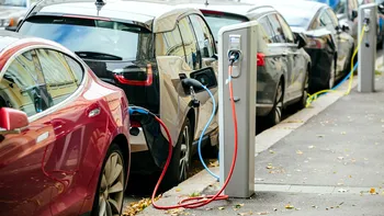 Șeful Porsche România trage semnalul de alarmă. Ce spune oficialul despre mașinile electrice
