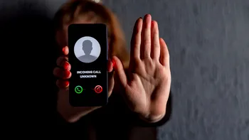 Ai grijă cui răspunzi la telefon, te-ar putea costa scump: avertismentul experților care ne vizează pe toți