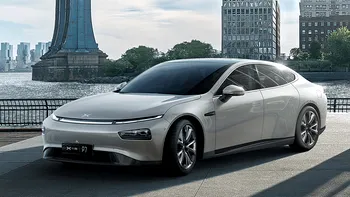 Concurentul Tesla a început livrarea sedanului de top: cât costă și ”ce știe” noul P7