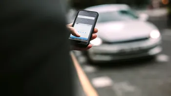 Mașina personală rămâne, în continuare, modul preferat de transport. Ce alternative avem
