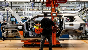 Sindicatele franceze atacă gigantul auto Stellantis: cum justifică dezastrul