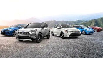 Toyota încearcă să dezvolte piața mașinilor cu hidrogen: Prius poate fi următorul model
