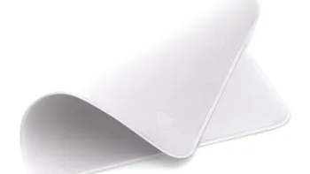 Cel mai nou ”gadget” Apple, o cârpă: cât te taxează pentru privilegiul de a-ți proteja noul iPhone, iPad, Mac