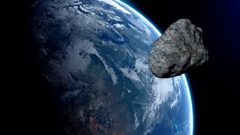 Asteroizi mai mari decât piramidele Egiptului trec pe lângă Pământ: deși sunt imenși, nu sunt un pericol