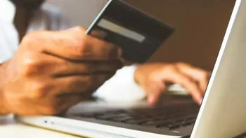 Putem spune 'adio' magazinelor fizice: ce au de gând să facă românii
