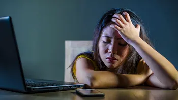 Cum să stai mai puțin timp pe rețelele sociale: s-ar putea să fii dependent de dopamină digitală
