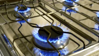 Facturile românilor la energie electrică și gaze naturale, schimbate, din nou: ce se întâmplă cu ajutorul de la stat, în România