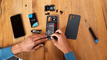 Cel mai “corect” telefon, la generația a patra: ce aduce nou Fairphone 4