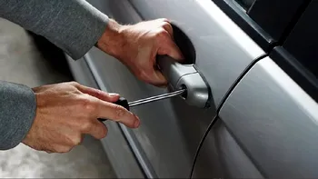 Cu ce se ocupă hoții de mașini, mai nou: ai fi uimit ce își doresc, de fapt, cât este de valoros