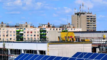 Toți românii care stau la apartament ar trebui să aibă asta pe bloc: soluția pentru facturi mai mici, la îndemână