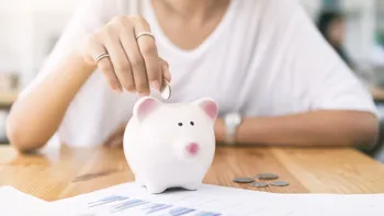 Cum să economisești bani, chiar dacă nu ți-a crescut salariul