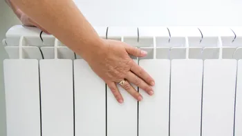 Cum verifici caloriferele să nu piardă căldură. Semnele care arată că instalația nu mai e eficientă