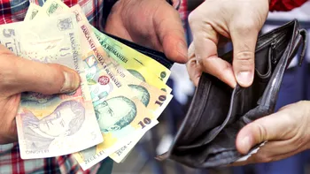Alertă pentru românii cu rate la bănci: val de scumpiri