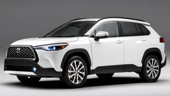 Toyota pregătește Corolla Cross: planul prin care vrea să domine topul