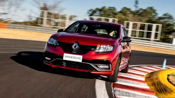Dacia Sandero de top, desființată: cine a spulberat visele amatorilor de performanță, de ce