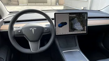 Tesla continuă să lanseze funcții controversate: ce poți să faci în timp ce conduci