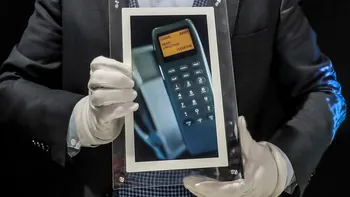 Primul SMS trimis vreodată a fost vândut ca NFT: suma imensă care a fost plătită
