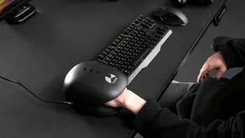 Probabil cel mai ciudat gadget pentru cei care stau prea mult la birou: la ce ajută