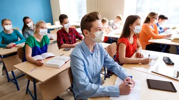 Elevii sunt profesori, prin programul „Copiii explică istoria”: cum îi ajută pe copiii din mediile defavorizate