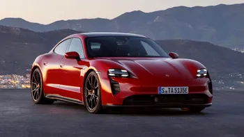 Porsche mizează pe mașini electrice: 2021, un an emblematic