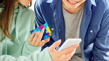Revolut, pentru copii: de ce ai vrea să-i faci un card virtual juniorului tău