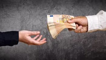 Ce poți să faci, ca să scapi de potopul dobânzilor mari: secretul furat de la analiștii băncilor
