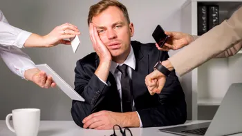Românii au pus mâna pe muncă: scumpirile i-au determinat să ia cu asalt joburile